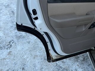 2002 Ford Explorer III, белый, 595000 рублей, вид 3