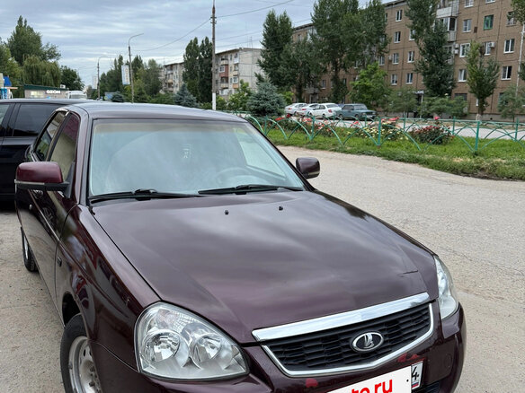 2009 Lada (ВАЗ) Priora I, красный, 190000 рублей - вид 2