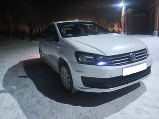 2020 Volkswagen Polo V Рестайлинг, белый, 700000 рублей, вид 1