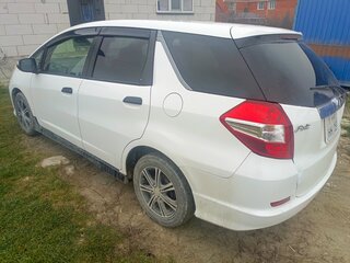 2011 Honda Fit Shuttle I, белый, 950000 рублей, вид 3