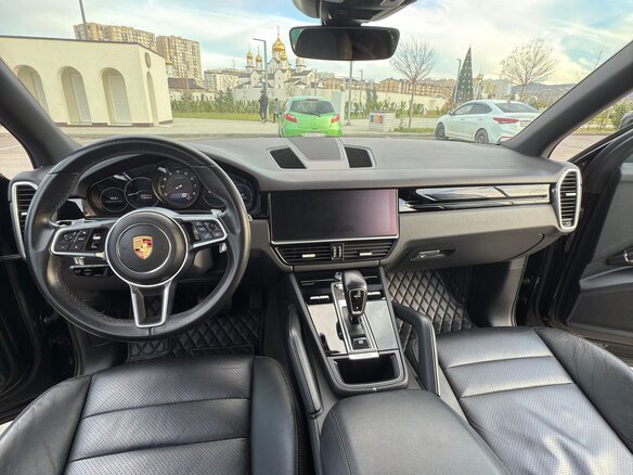 2019 Porsche Cayenne III, чёрный, 5900000 рублей - вид 10