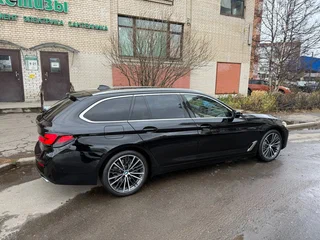 2020 BMW 5 серии 540d xDrive VII (G30/G31/G38) Рестайлинг, чёрный, 4450000 рублей, вид 3