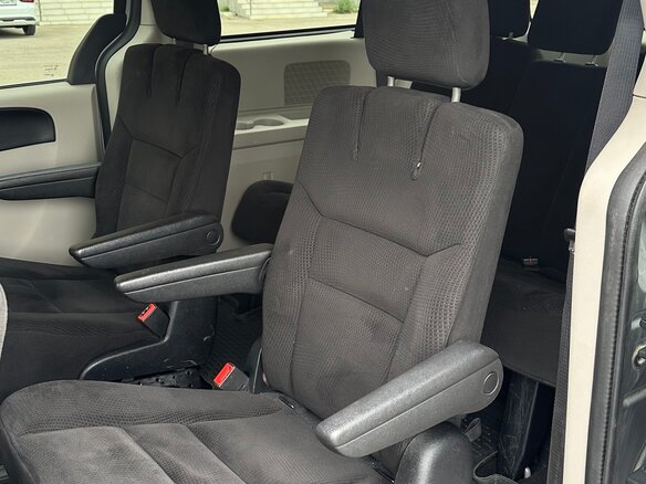 2016 Dodge Caravan Grand V, серый, 2300000 рублей - вид 10
