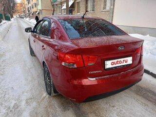2010 Kia Cerato 6-speed II, красный, 600000 рублей, вид 5