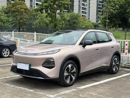 2026 Changan Qiyuan Q05 51.9 kWh II, серебристый, 2240000 рублей, вид 2