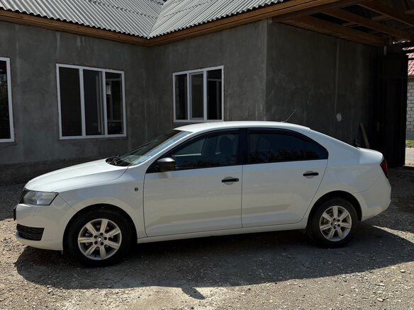 2016 Skoda Rapid I, белый - вид 3