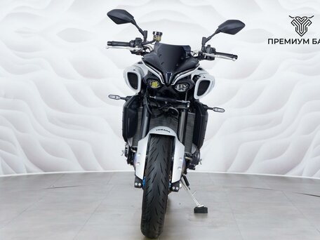 2025 Yamaha MT-10, серый, 1849000 рублей, вид 4