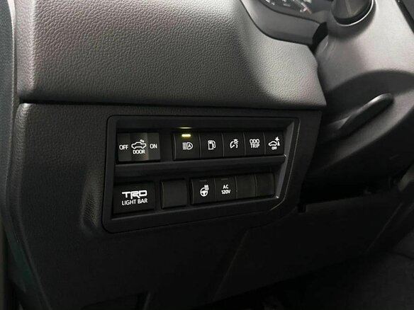 2026 Toyota Tundra Double Cab III, чёрный, 10900000 рублей - вид 18