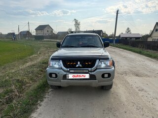 2001 Mitsubishi Montero Sport I, серебристый, 650000 рублей, вид 1