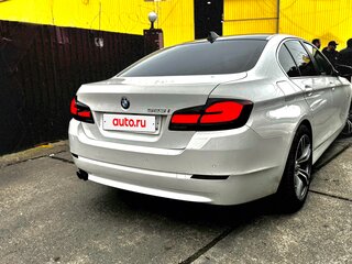 2011 BMW 5 серии 523i VI (F10/F11/F07), белый, 1790000 рублей, вид 3