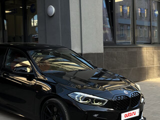 2022 BMW 1 серии M135i xDrive III (F40), чёрный, 3890000 рублей, вид 5