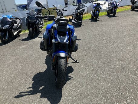 2025 BMW R 1300 R, синий, 2399000 рублей, вид 3