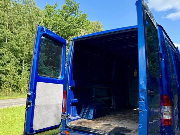 1999 Mercedes-Benz Sprinter, синий, 950000 рублей - вид 6