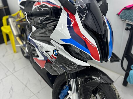2021 BMW M 1000 RR, белый, 2500000 рублей, вид 2