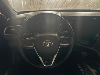 2021 Toyota Camry VIII (XV70), белый, 3350000 рублей, вид 5