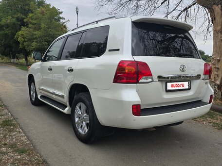 2014 Toyota Land Cruiser 200 Series Рестайлинг 1, белый, 4450000 рублей, вид 4