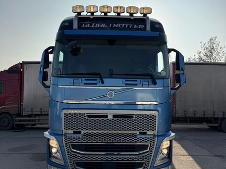 2019 Volvo FH, голубой, 7000000 рублей, вид 1