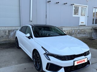 2023 Kia K5 III Рестайлинг, белый, 3600000 рублей, вид 2