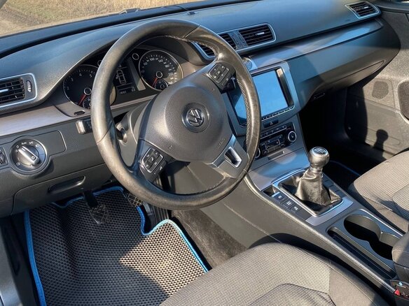 2011 Volkswagen Passat B7, синий, 920000 рублей - вид 6