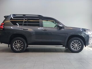 2018 Toyota Land Cruiser Prado 150 Series Рестайлинг 2, серый, 5650000 рублей, вид 4