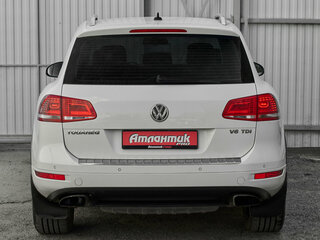 2012 Volkswagen Touareg II, белый, 2340000 рублей, вид 5