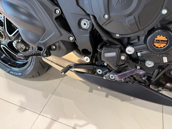 2021 MV Agusta Brutale 800, серебристый, 1450000 рублей - вид 17