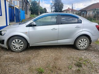 2013 Chevrolet Aveo II, серебристый, 690000 рублей, вид 5