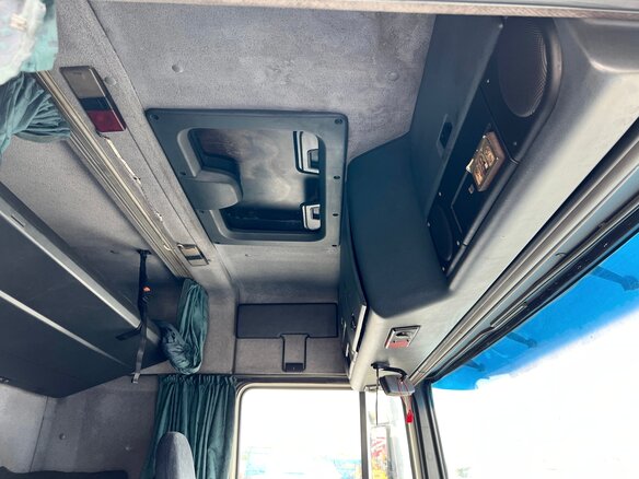 2000 DAF XF 95, белый, 590000 рублей - вид 9
