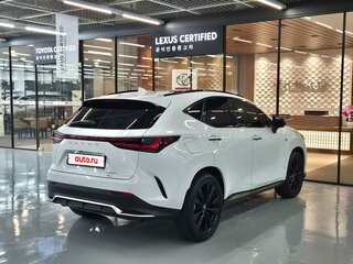 2025 Lexus NX 450h+ II, белый, 7345027 рублей, вид 3