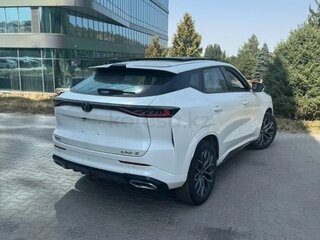2025 Changan UNI-Z, белый, 2400000 рублей, вид 2