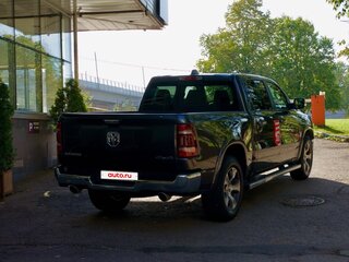 2018 Ram 1500 Crew Cab V, серый, 5999999 рублей, вид 3