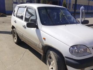 2003 Chevrolet Niva I, белый, 238000 рублей, вид 1