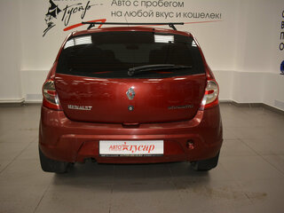 2011 Renault Sandero I, красный, 398000 рублей, вид 5