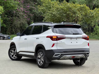 2022 Kia KX3, белый, 1670000 рублей, вид 4