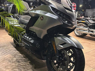 2025 Honda GL 1800 Gold Wing, серебристый, 4200000 рублей, вид 2