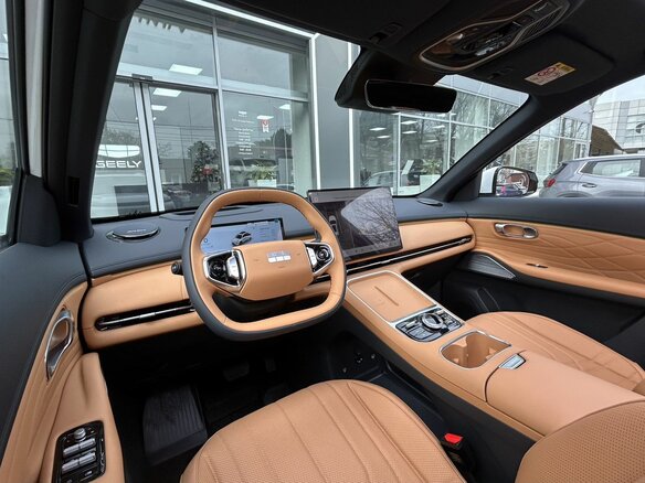 2026 Geely EX5 Гибрид EM-i, белый, 3974990 рублей - вид 17