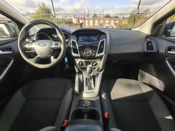 2013 Ford Focus III, коричневый - вид 9