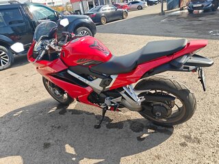 2014 Honda VFR 800, красный, 800000 рублей, вид 3