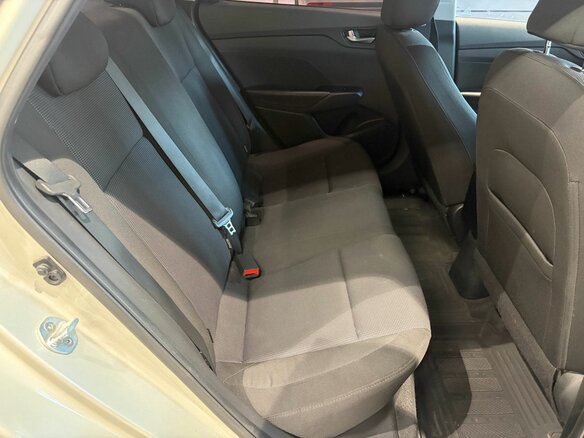 2018 Hyundai Solaris II, бежевый, 1089000 рублей - вид 12