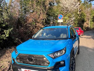 2019 Toyota RAV4 V (XA50), синий, 3100000 рублей, вид 1