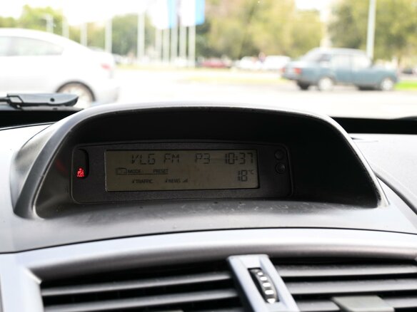 2007 Renault Megane II Рестайлинг, серый, 450000 рублей - вид 12