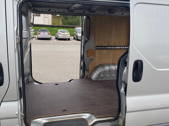 2006 Opel Vivaro, серебристый, 880000 рублей - вид 13