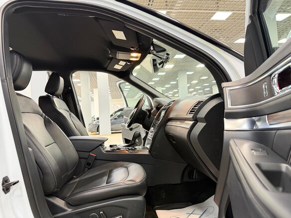 2018 Ford Explorer V Рестайлинг, белый, 3150000 рублей - вид 11