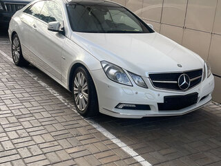2010 Mercedes-Benz E-Класс 250 5G-Tronic IV (W212, S212, C207), белый, 1750000 рублей, вид 3