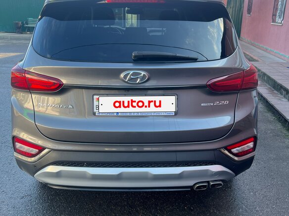 2020 Hyundai Santa Fe IV, серый, 3000000 рублей - вид 10
