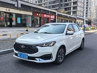 2021 Ford Escort VI Рестайлинг 2, белый, 985000 рублей, вид 3