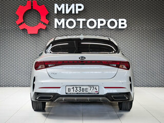 2021 Kia K5 III, белый, 2080000 рублей, вид 5