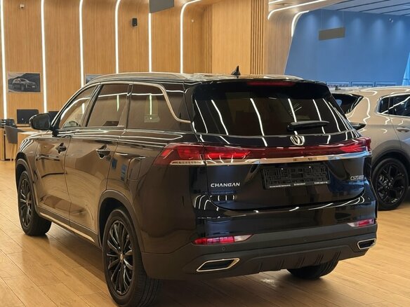 2026 Changan CS75 Pro, чёрный - вид 2