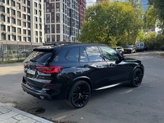 2020 BMW X5 40i IV (G05/G18), чёрный, 7150000 рублей, вид 4