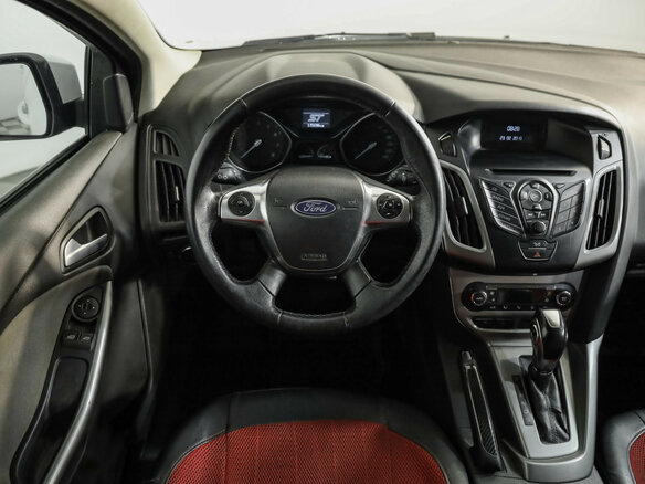 2013 Ford Focus III, белый - вид 10